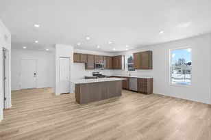 378 S Cottrell Ln, Aurora, IL 60506 - Photo 9