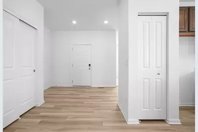 378 S Cottrell Lane, Aurora, IL 60506 - Photo 7