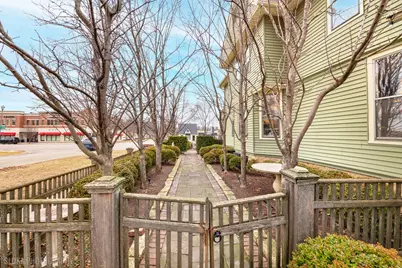 428 W State Street, Geneva, IL 60134 - Photo 11