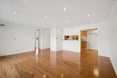 675 Grove Terrace #208, Elk Grove Village, IL 60007 - Photo 5