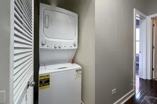 2350 W George St, Chicago, IL 60618 - Photo 13