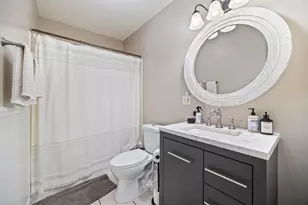 3013 W Gunnison St, Chicago, IL 60625 - Photo 11