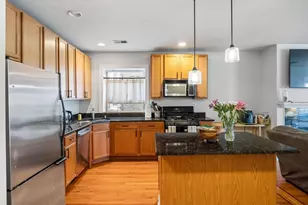 3013 W Gunnison St, Chicago, IL 60625 - Photo 7