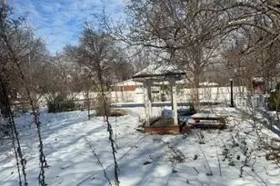 912 Washington Dr, South Roxana, IL 62087 - Photo 3