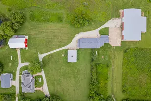 1340 E 2700 North Rd, Ashkum, IL 60911 - Photo 3