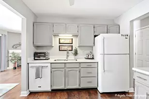 1516 Camden Ct, Wheeling, IL 60090 - Photo 9