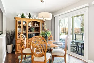 1516 Camden Ct, Wheeling, IL 60090 - Photo 7