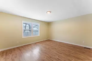 1359 Madison Ct, Saint Charles, IL 60174 - Photo 15