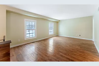 1359 Madison Court, Saint Charles, IL 60174 - Photo 3