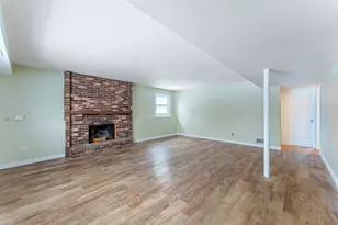 1359 Madison Ct, Saint Charles, IL 60174 - Photo 9