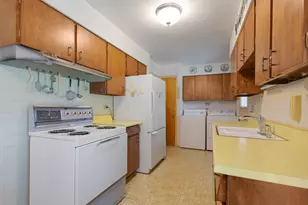 550 Ridge Ave, Elk Grove Village, IL 60007 - Photo 5