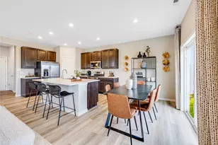 1241 Glenmont St, Algonquin, IL 60102 - Photo 9