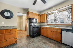 3415 Huffman Blvd, Rockford, IL 61103 - Photo 9