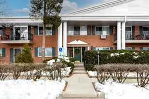 602 E Algonquin Rd, Arlington Heights, IL 60005 - Photo 1