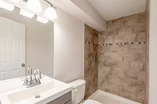 18331 Hickory St, Lansing, IL 60438 - Photo 7