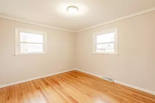 18331 Hickory St, Lansing, IL 60438 - Photo 9