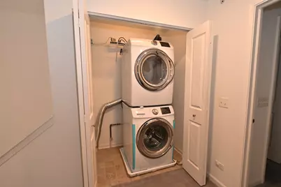 8602 Ferris Avenue, Morton Grove, IL 60053 - Photo 11