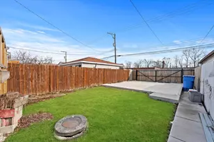 8443 S Green St, Chicago, IL 60620 - Photo 5