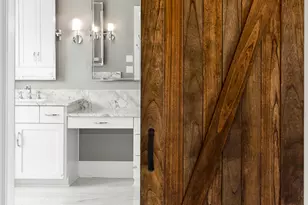 226 S Columbia St, Naperville, IL 60540 - Photo 13