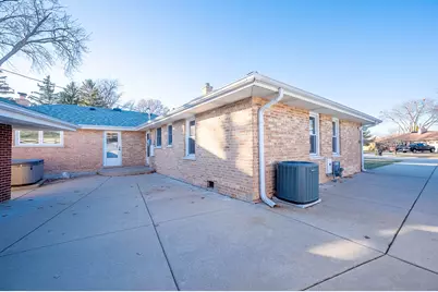 5919 W 109th Place, Chicago Ridge, IL 60415 - Photo 13