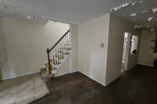 8338 S Ingleside Ave, Chicago, IL 60619 - Photo 3