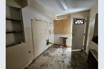 8338 S Ingleside Avenue, Chicago, IL 60619 - Photo 5