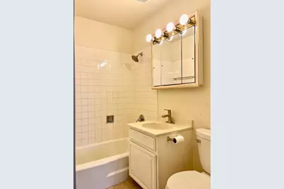 706 E Algonquin Road #204, Arlington Heights, IL 60005 - Photo 11