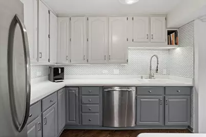 [Address not provided], Chicago, IL 60610 - Photo 11