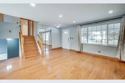 1601 Kingston Lane, Schaumburg, IL 60193 - Photo 7