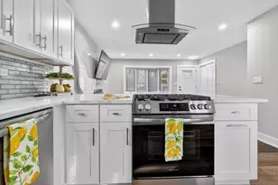 15502 Elm St, South Holland, IL 60473 - Photo 11