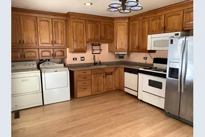 148 W Kennedy Drive, Streamwood, IL 60107 - Photo 11