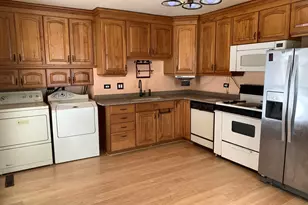 148 W Kennedy Dr, Streamwood, IL 60107 - Photo 11