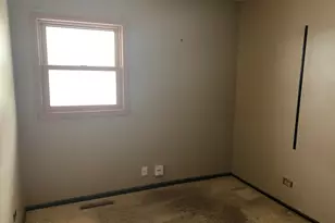 148 W Kennedy Dr, Streamwood, IL 60107 - Photo 13