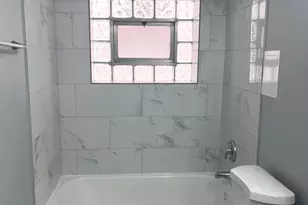 2417 W Bryn Mawr Ave, Chicago, IL 60659 - Photo 11