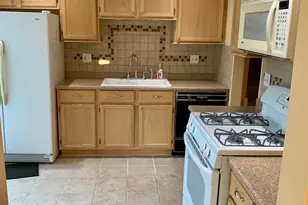 156 Brookside Dr, Glendale Heights, IL 60139 - Photo 7