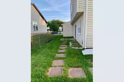 156 Brookside Drive, Glendale Heights, IL 60139 - Photo 23