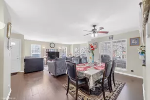 864 Lansing Ct, Vernon Hills, IL 60061 - Photo 11