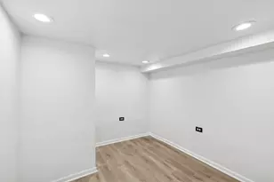 9610 S Wallace St, Chicago, IL 60628 - Photo 11