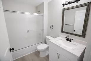 1037 Park Hill Cir, Aurora, IL 60502 - Photo 9