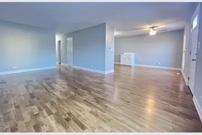 1606 N Poplar Avenue N, Round Lake Beach, IL 60073 - Photo 7