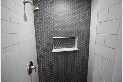 10030 S Luella Avenue, Chicago, IL 60617 - Photo 13