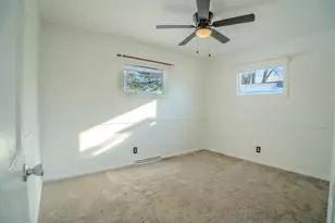 307 Hill Ave, North Aurora, IL 60542 - Photo 5