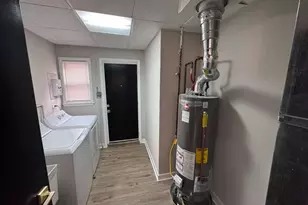 1021 W Vermont Ave, Chicago, IL 60827 - Photo 15