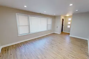 1021 W Vermont Ave, Chicago, IL 60827 - Photo 5