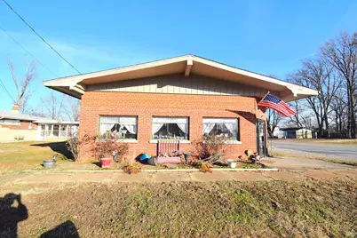 502 W Franklin Avenue, Sesser, IL 62884 - Photo 7