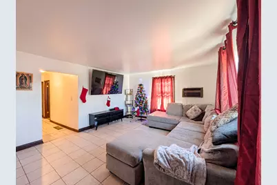 1911 N 19th Avenue, Melrose Park, IL 60160 - Photo 5