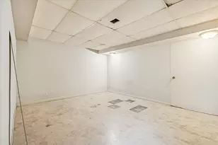 10129 WestManor Dr, Franklin Park, IL 60131 - Photo 17