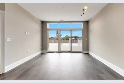 4758 N Laramie Avenue #303, Chicago, IL 60630 - Photo 9