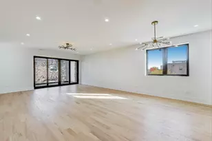 2307 W Foster Ave, Chicago, IL 60625 - Photo 3