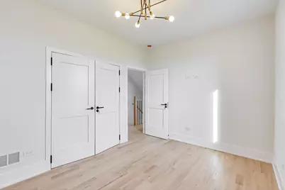 2307 W Foster Avenue #2, Chicago, IL 60625 - Photo 13